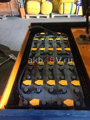 Аккумуляторы для погрузчика komatsu